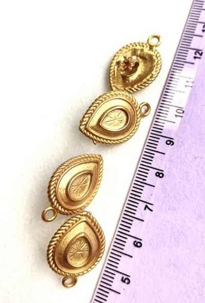 17490-1 Швензы "Капля", Италия, матовая позолота, пара