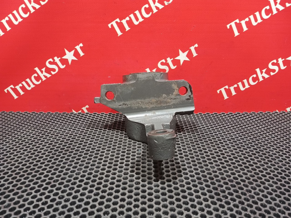 Кронштейн рессоры передней левый 2019г.