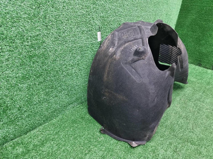 Подкрылок передний левый Porsche Cayenne 958 10-14