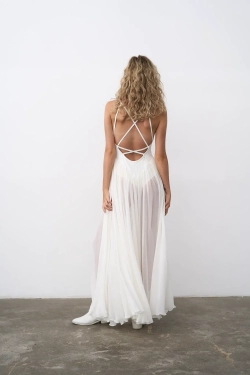 Платье-русалка белое