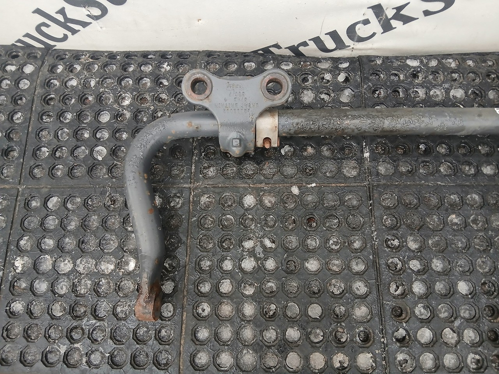 Стабилизатор передний