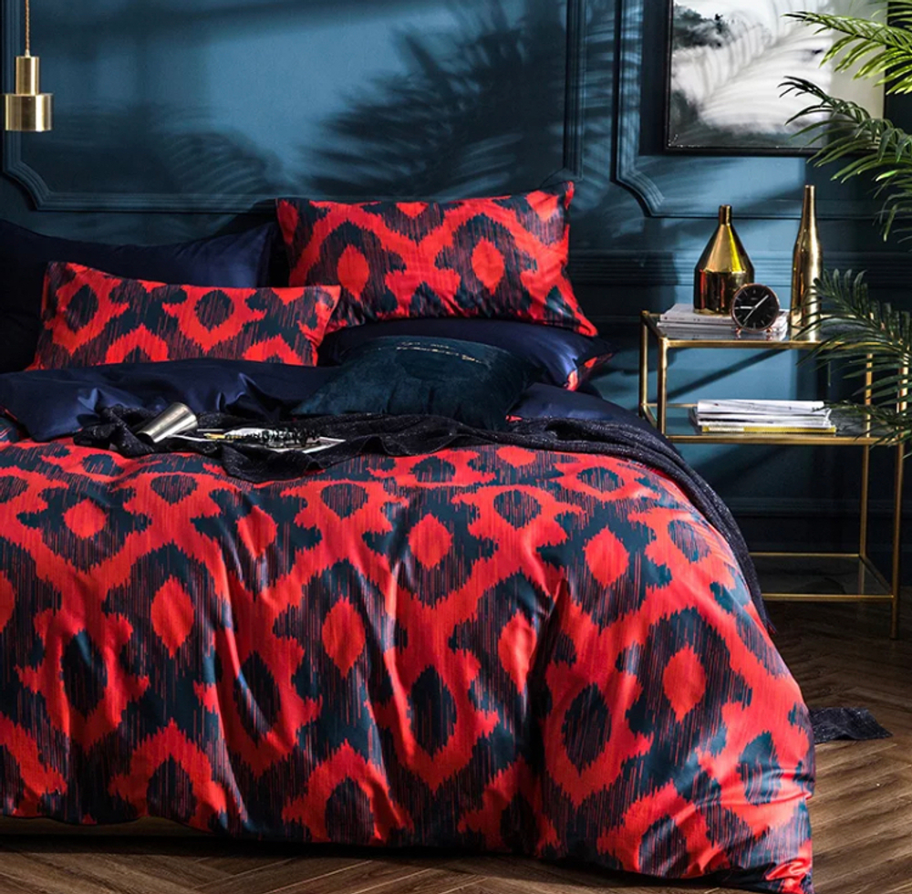 Постельное белье ЕВРО (двуспалка) Египедский Хлопок Красные узоры на синем