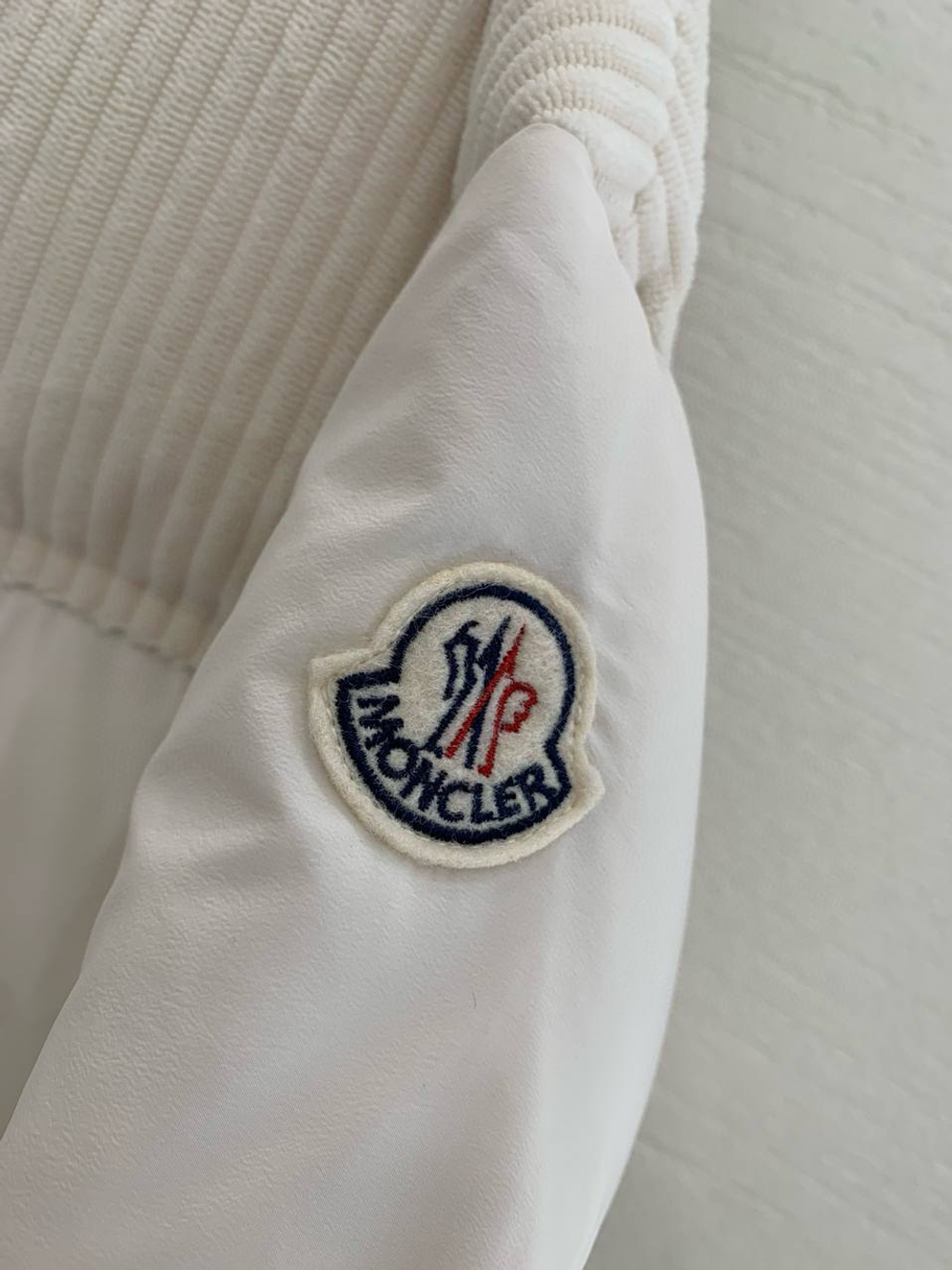 Пуховик Moncler
