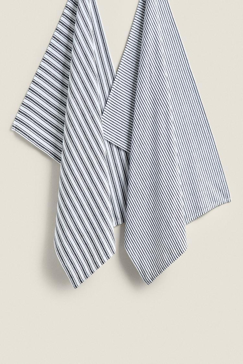 ZARA HOME ПОЛОСАТОЕ ПОЛОТЕНЦЕ 2ШТ, СЕРЫЙ