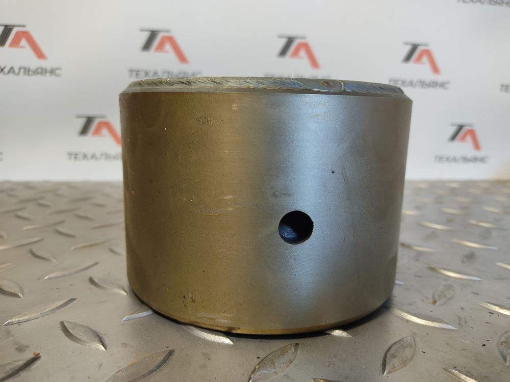 Втулка 195-61-41140