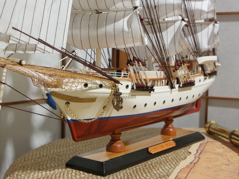 Meteor Lights Модель парусника ''CHRISTIAN RADICH'