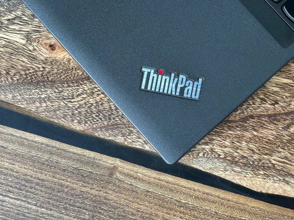 15.6" Ноутбук Lenovo ThinkPad T560 (1920x1080, Intel Core i5-6300U, RAM 8ГБ,SSD 256ГБ, Intel HD Graphics 520, Win 10Pro)