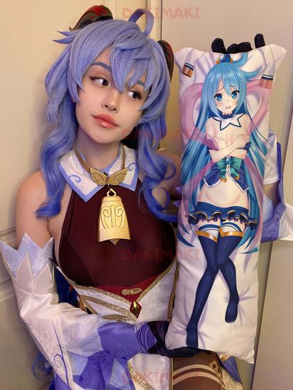 Мини дакимакура Аква из Этот замечательный мир арт. M0171, 60х20 см