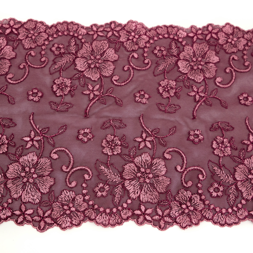 Вышивка на сетке БРУСНИКА, 21см