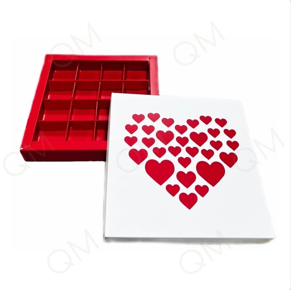 Коробка для конфет бело-красная с сердечками 200*200*30 мм (16), 25шт