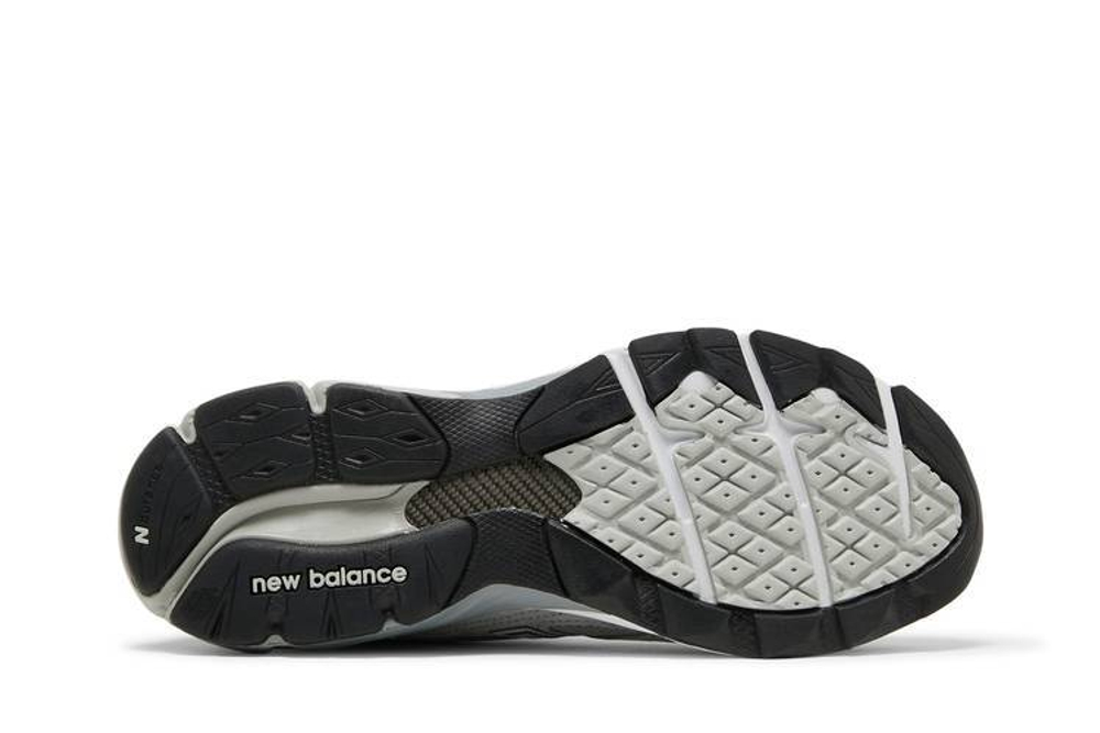Кроссовки New Balance Nb 990 V3