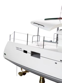 YT1704P Катамаран "LAGOON 450F", 70х40х106 см