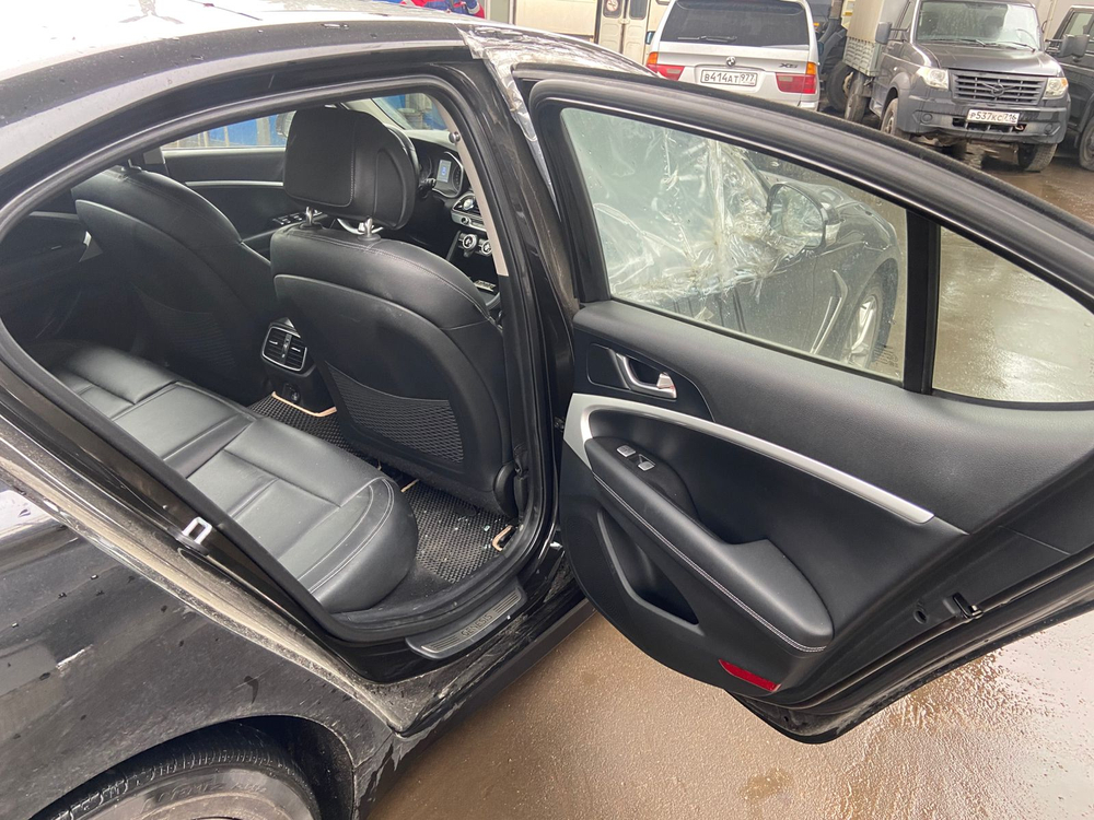 Genesis G70 Base 2.2 e-VGT AT 4WD