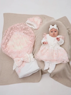 Конверт на выписку новорожденного весна