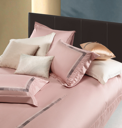 КПБ евро "Магнолия" (с шёлком) под:200х230см, пр:245х250, нав:48х74см (2шт)