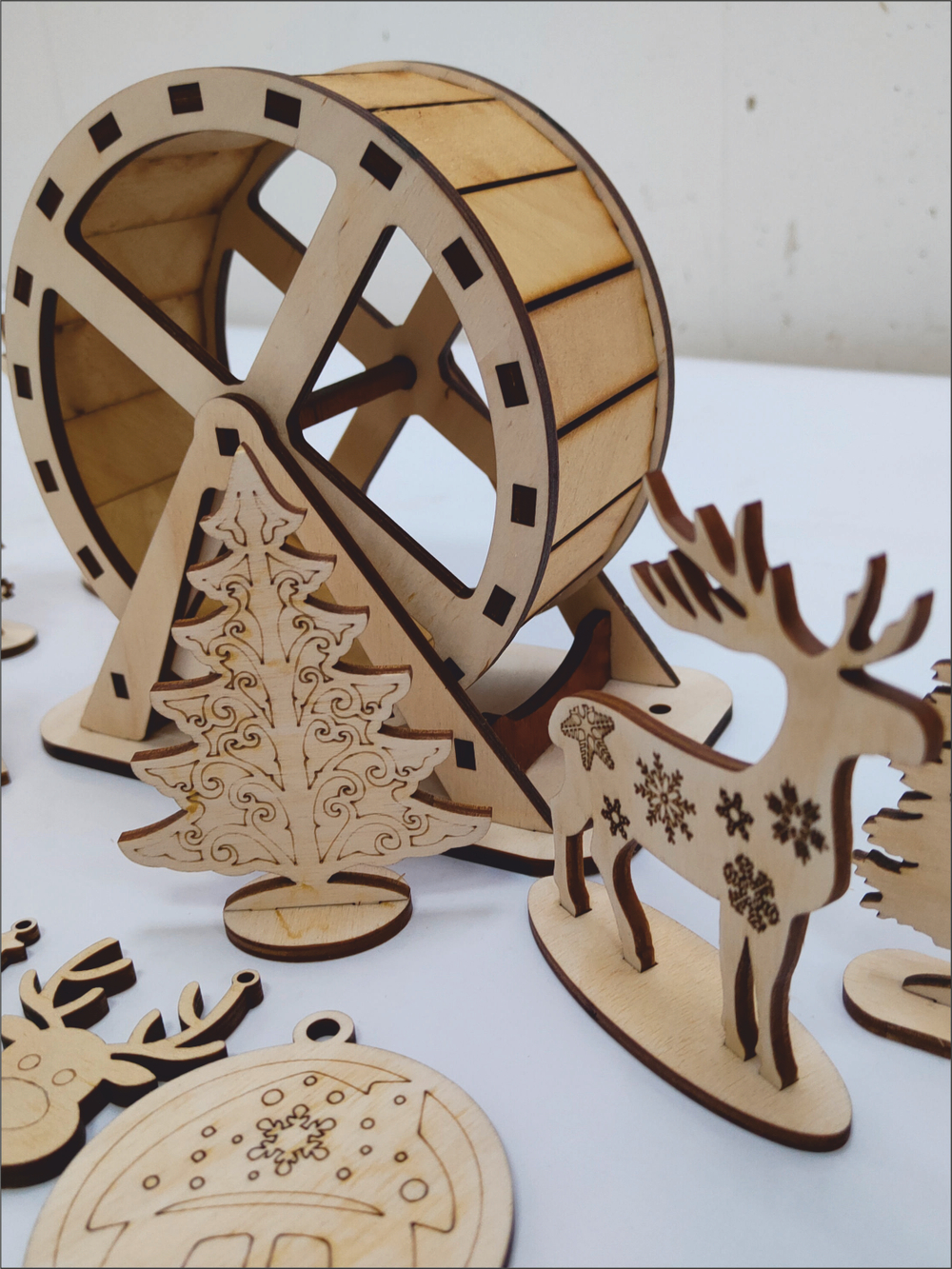 Новогоднее беговое колесо раскраска для хомяка 15см