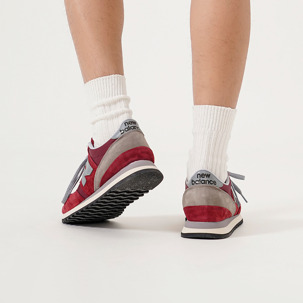 New Balance 730 Hyper Sneakers