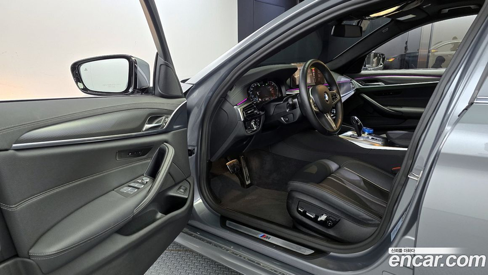 BMW 5 Series (G30) 520i M Sports (12.2022)