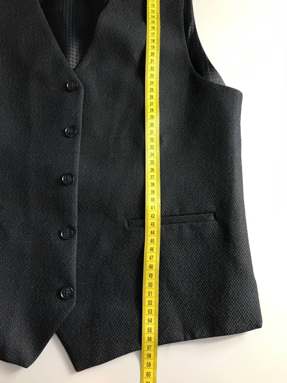 Жилетка Kigili с атласной спинкой, визуально на 46 размер