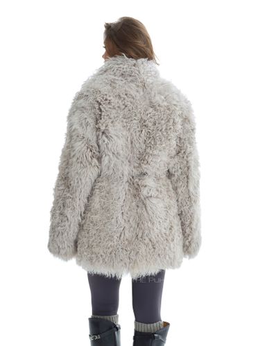 Серая шуба из овчины калган