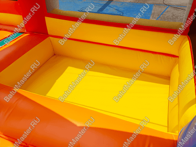 Коммерческий надувной батут "Змей Горыныч 3" 16*10*9 м