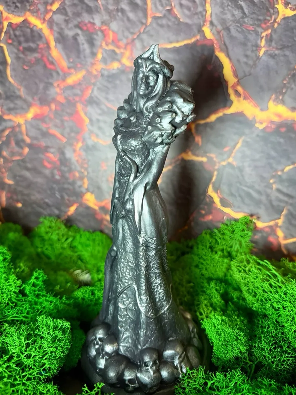 Статуэтка Хель