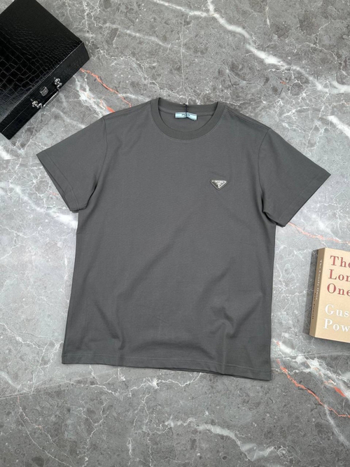 Футболка Prada