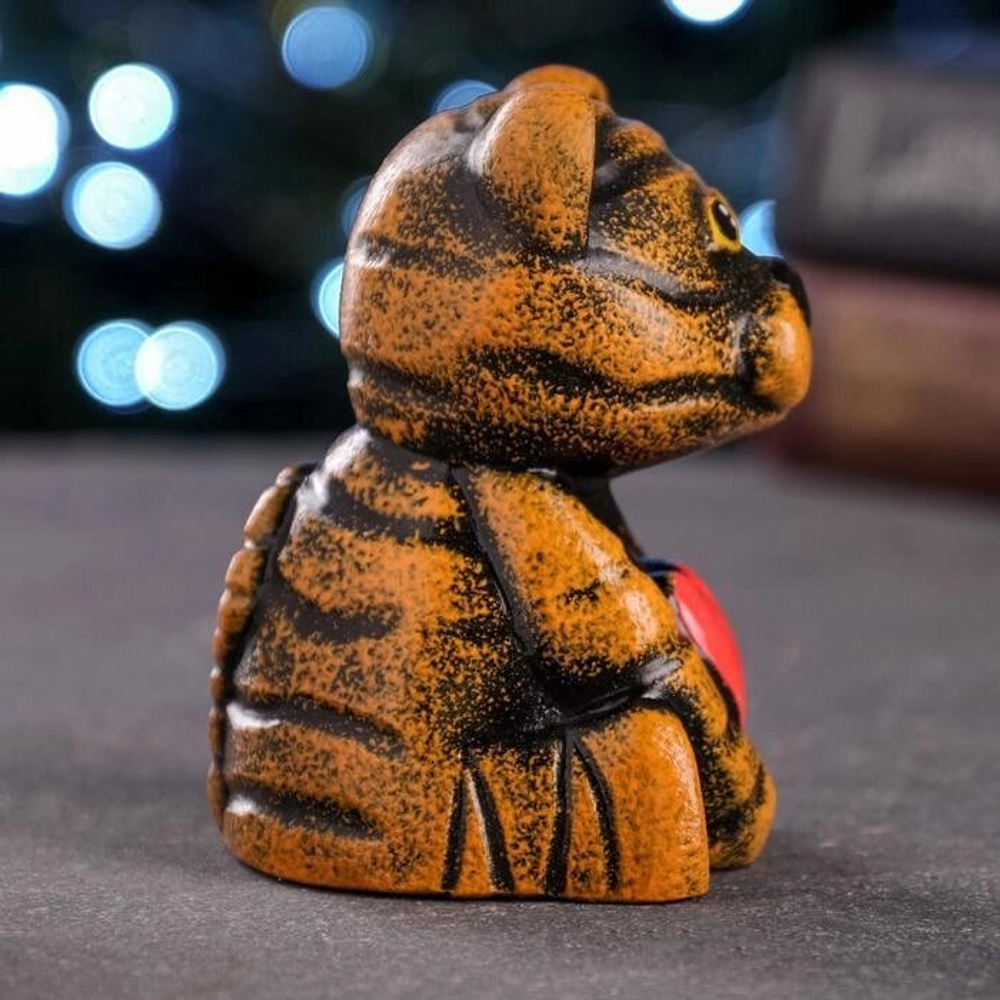 Фигура "Тигренок с сердцем" рыжая, 7,5х7,5х10,5 см