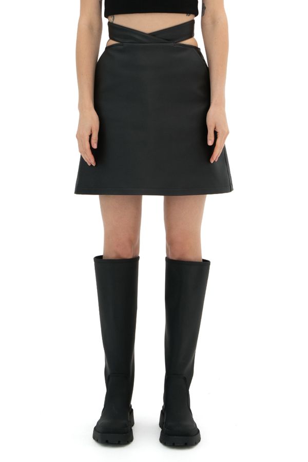 Мини юбка из эко кожи