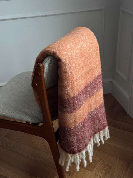 Плед мохеровый over horizon терракотового цвета из коллекции trendy ruffles, 130х180 см