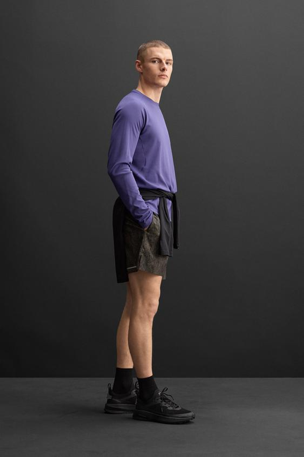 ZARA СПОРТИВНАЯ ФУТБОЛКА ИЗ РЕЛЬЕФНОЙ ТКАНИ, ЧЕРНИЛЬНО-СИНИЙ