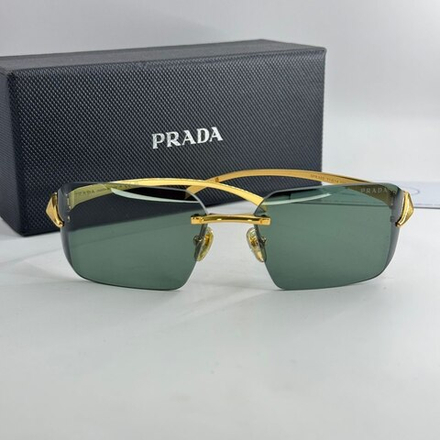 Солнцезащитные очки Prada