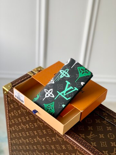 Louis Vuitton Brazza Wallet
