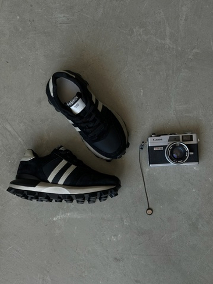 Кроссовки из натуральной замши