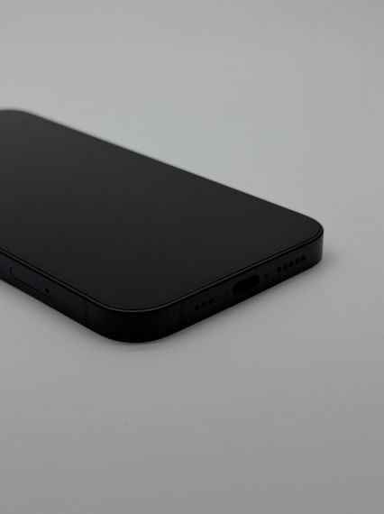 iPhone 16e 128Gb Back