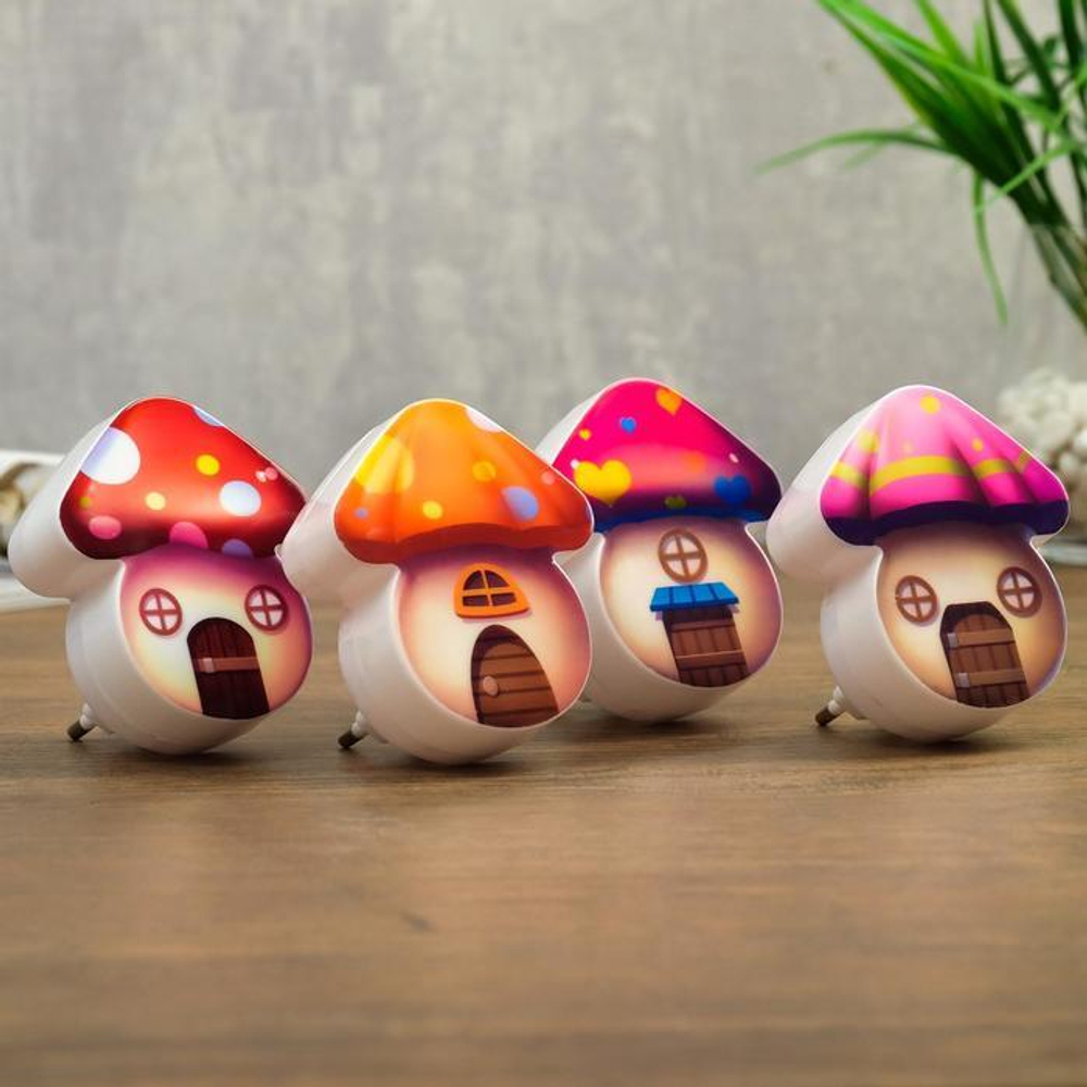 2802332 Ночник пластик от сети "Домик-грибок" МИКС 8х7х2,5 см