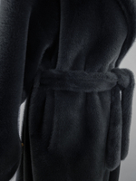 Шуба Classic Fashion 3152 со скрытыми застежками и поясом