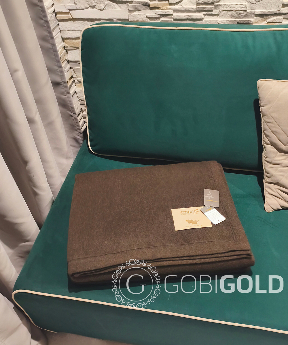 Одеяло тканое из 100% шерсти яка (ERDENET) 150x200 см. - серо-коричневое