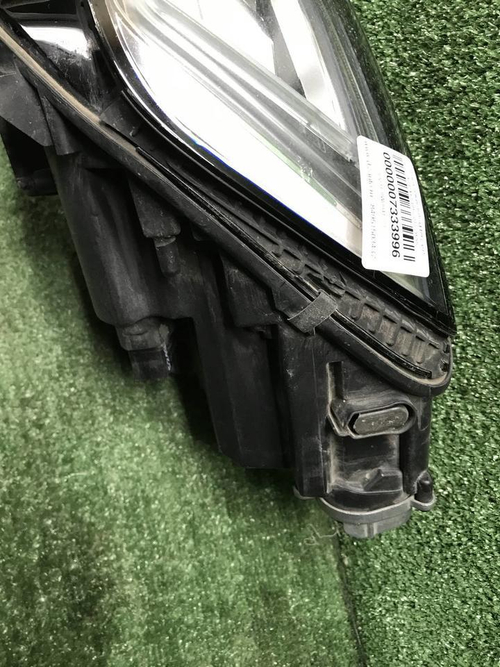 Фара левая Audi A4 B9 (2015-2020) LED