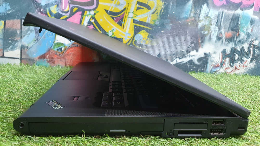 Ноутбук Lenovo i5/4Gb/NVS 4200M 1 Gb