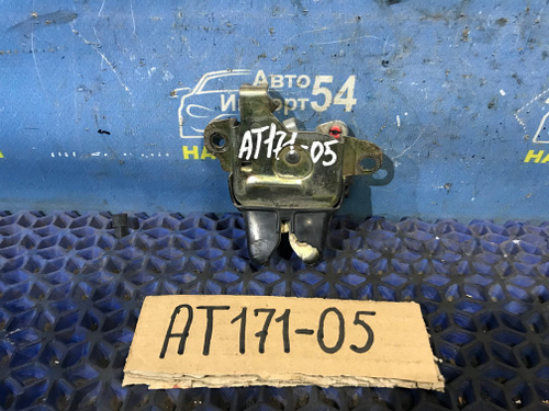 Замок багажника TOYOTA CARINA 1990