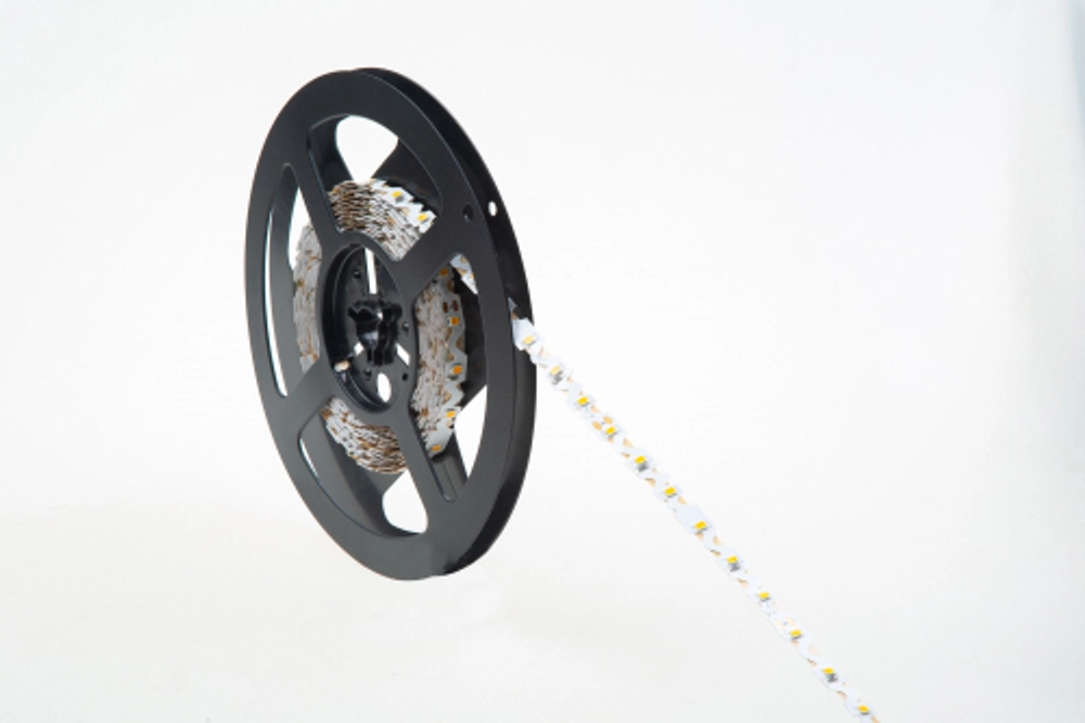 Светодиодная лента, тепло-белая,  60 д/м 3000K,  12W/m,  1080 Lm/m, IP20,  CRI&gt;95