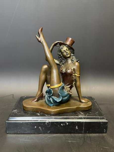 Бронзовая скульптура «Танцовщица Кабаре»