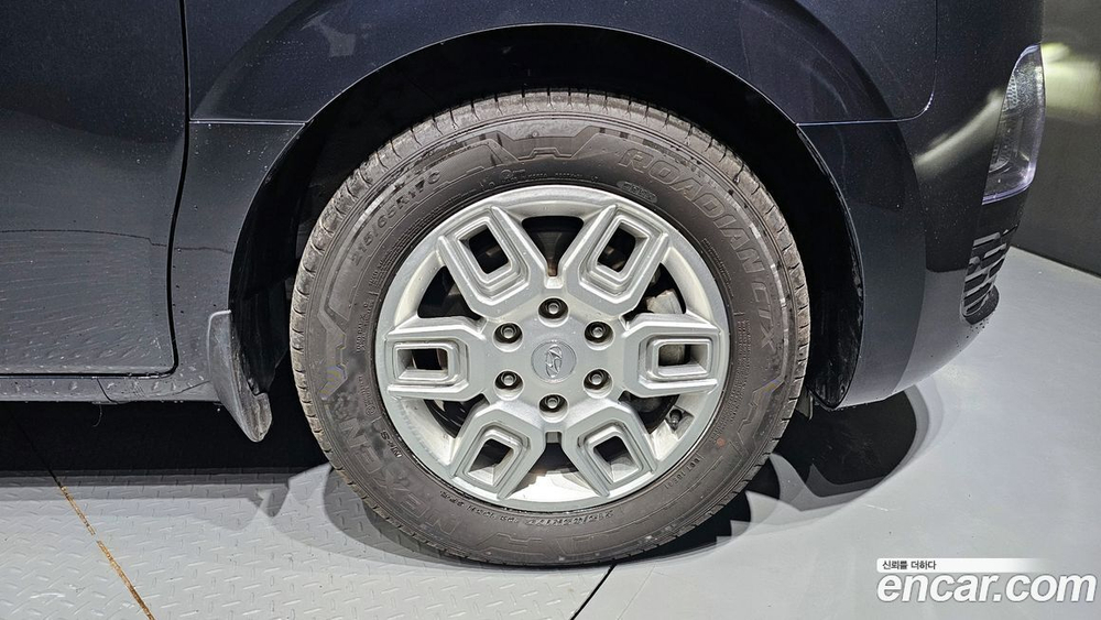 Hyundai Staria Cargo 3-х местный (01.2023)