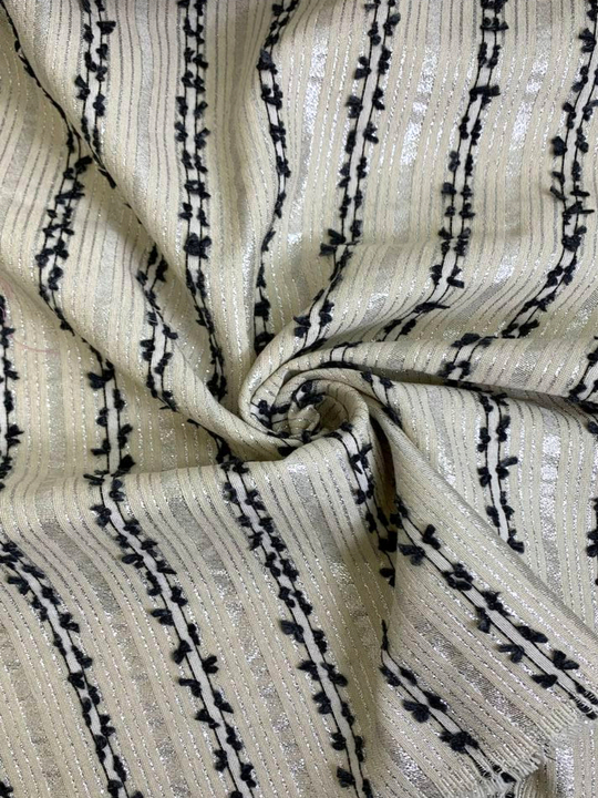 Плательная вискоза, жаккард полоска крем/черный, люрекс серебро FC#62