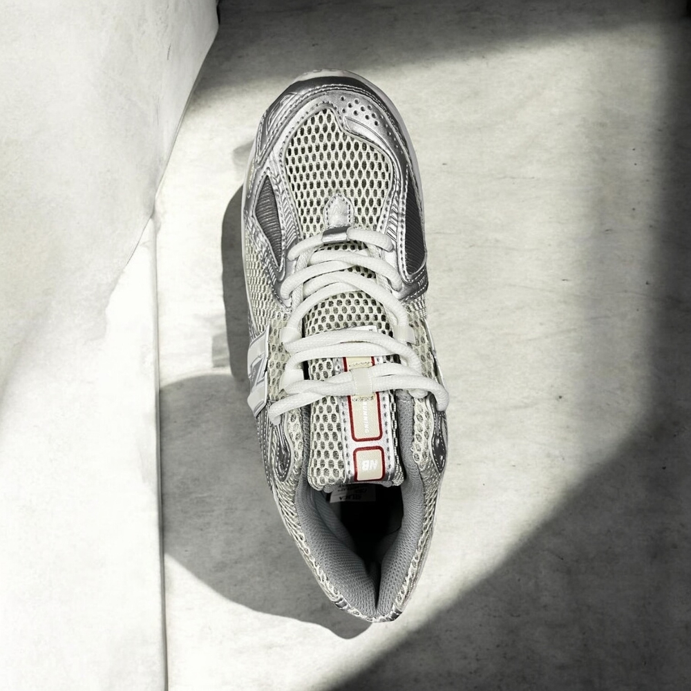 New Balance 1906R • White