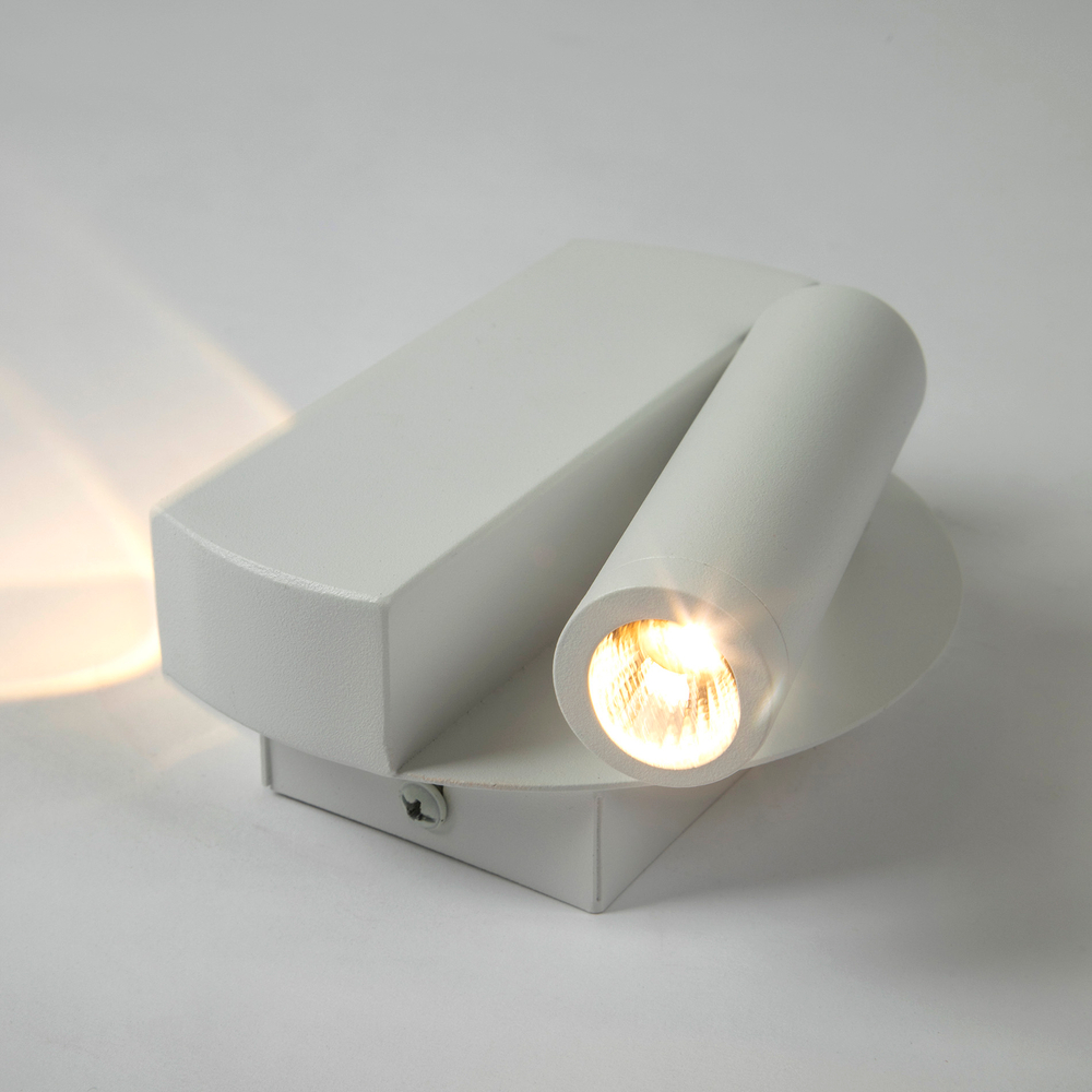 Настенный светодиодный светильник LED4U L8107-3 WH