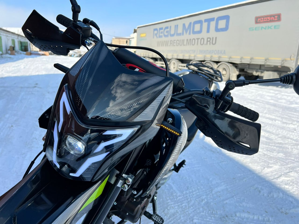 Мотоцикл Regulmoto TE (Tour Enduro) PR Черный/зеленый