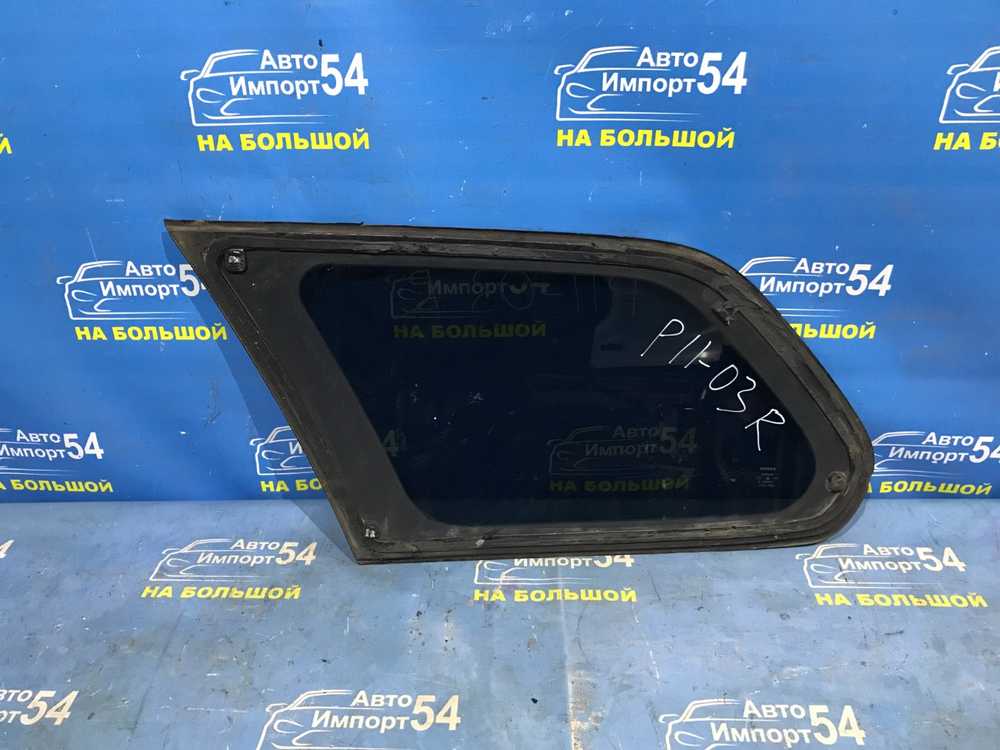 Стекло багажника правое NISSAN PRIMERA 1999