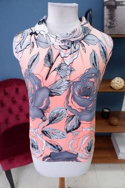 Блузка с красивым принтом 48 размер